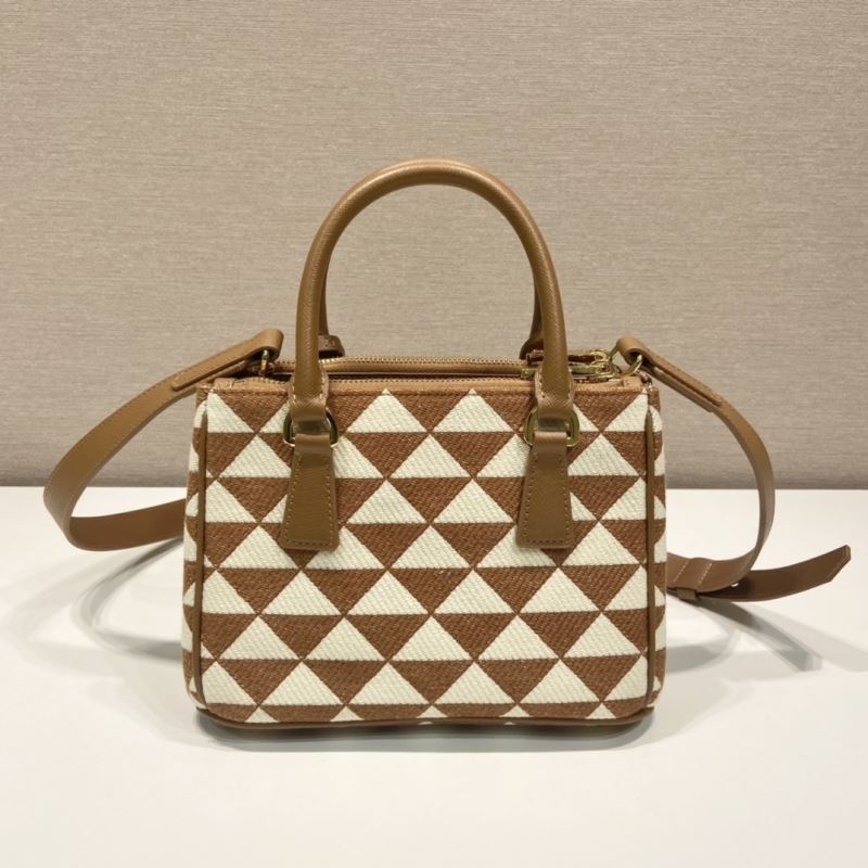 Pra*a tote bags